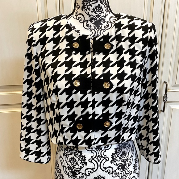 Dressbarn Size 10 Houndstooth Cropped 3/4 Sleeve Open Jacket with Gold Buttons - Picture 1 of 13